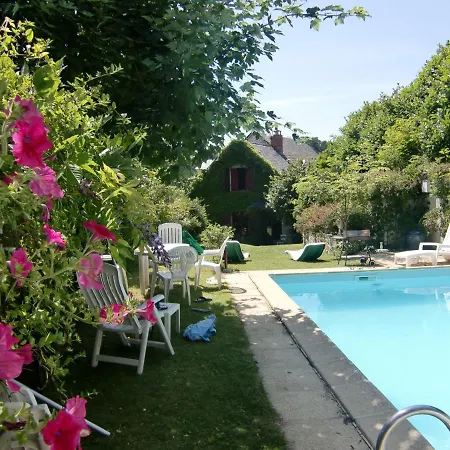 بيت للعطل L Oustalou Maison D Hotes De Charme En Auvergne Piscine Privee Chauffee