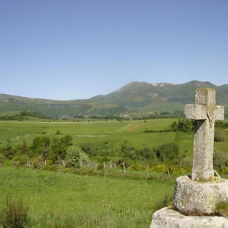 بيت للعطل L Oustalou Maison D Hotes De Charme En Auvergne Piscine Privee Chauffee *